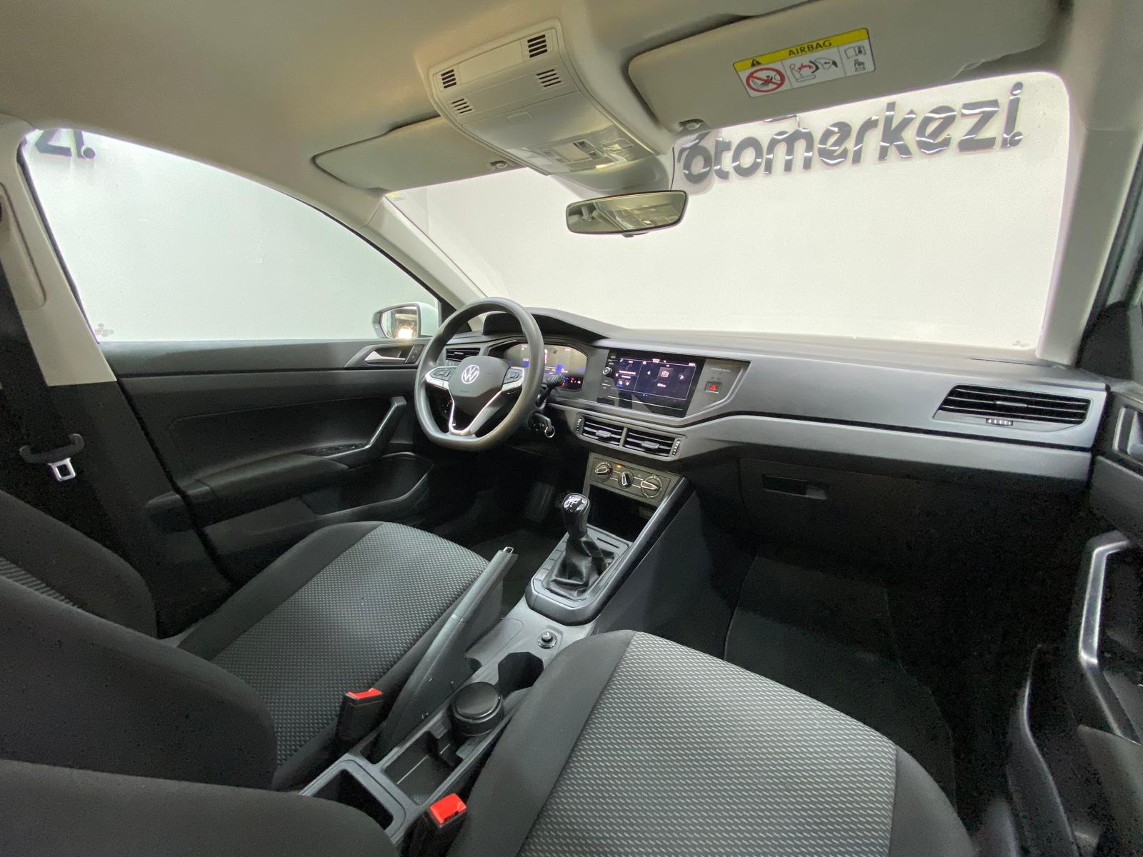 VOLKSWAGEN POLO 19